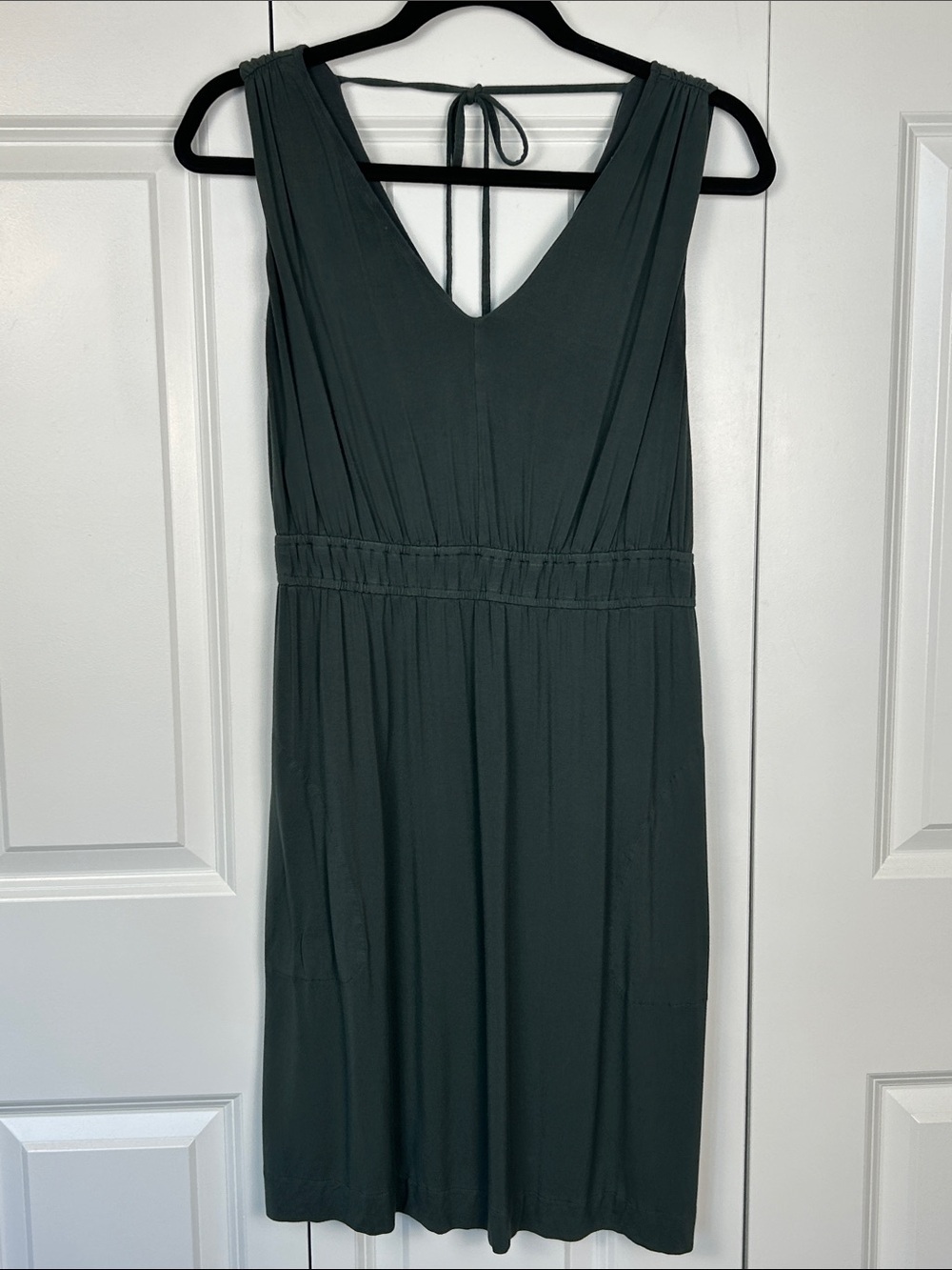 Soma Wknd Classic Sleeveless V-Neck Dark Grey Dress Size Medium